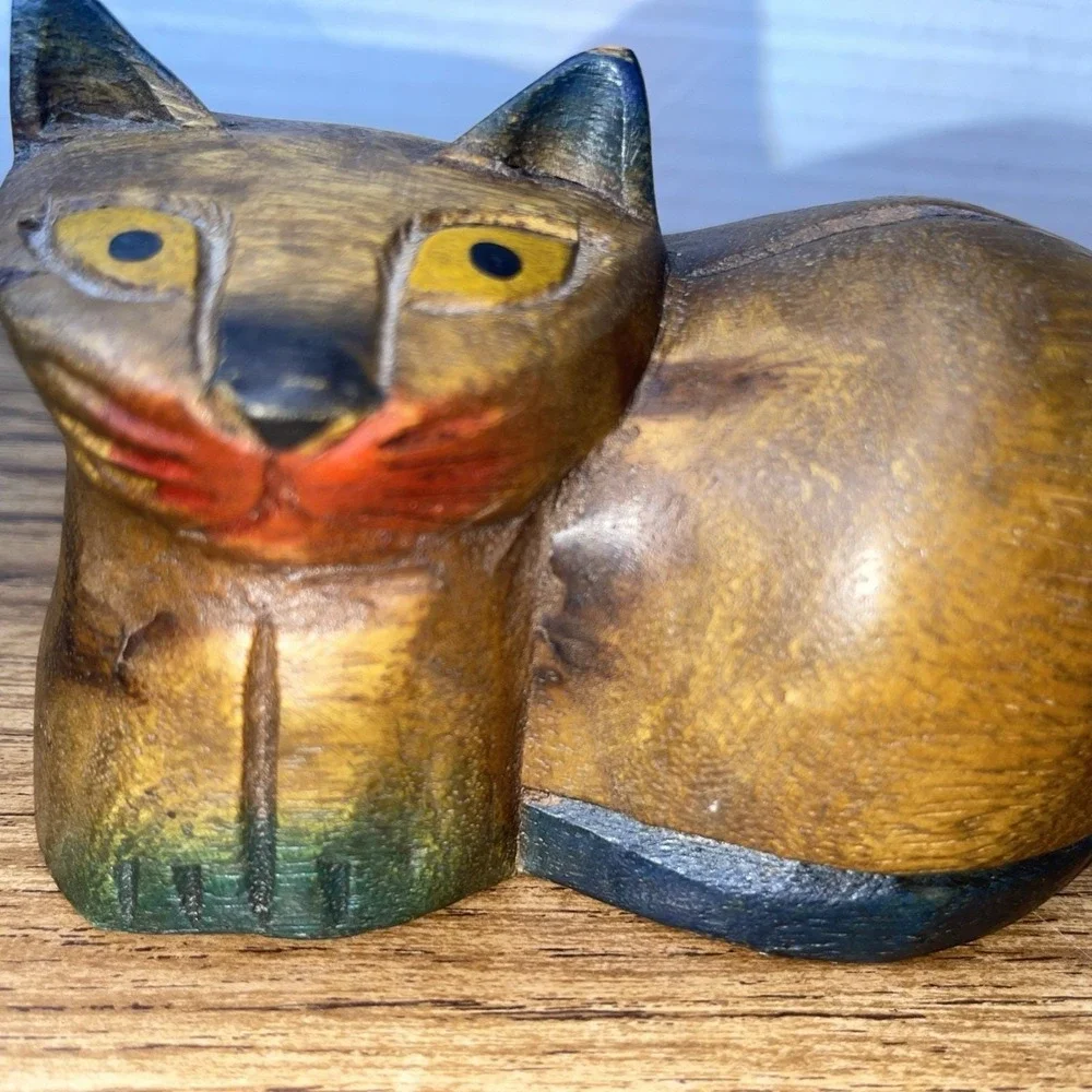 Vintage Hand Carved Wood Cat Shelf Sitter -‎ 1980s Siamese Folk Art